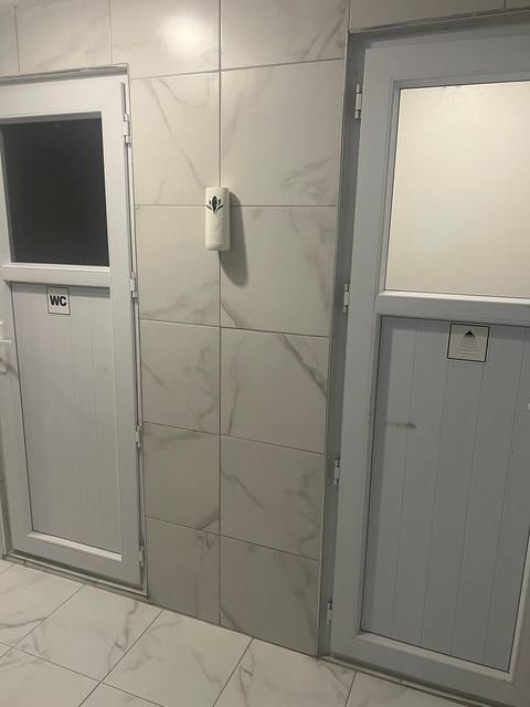 WC- und Duschkabinen