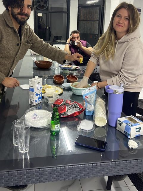 Akşam sofrasında bir arada